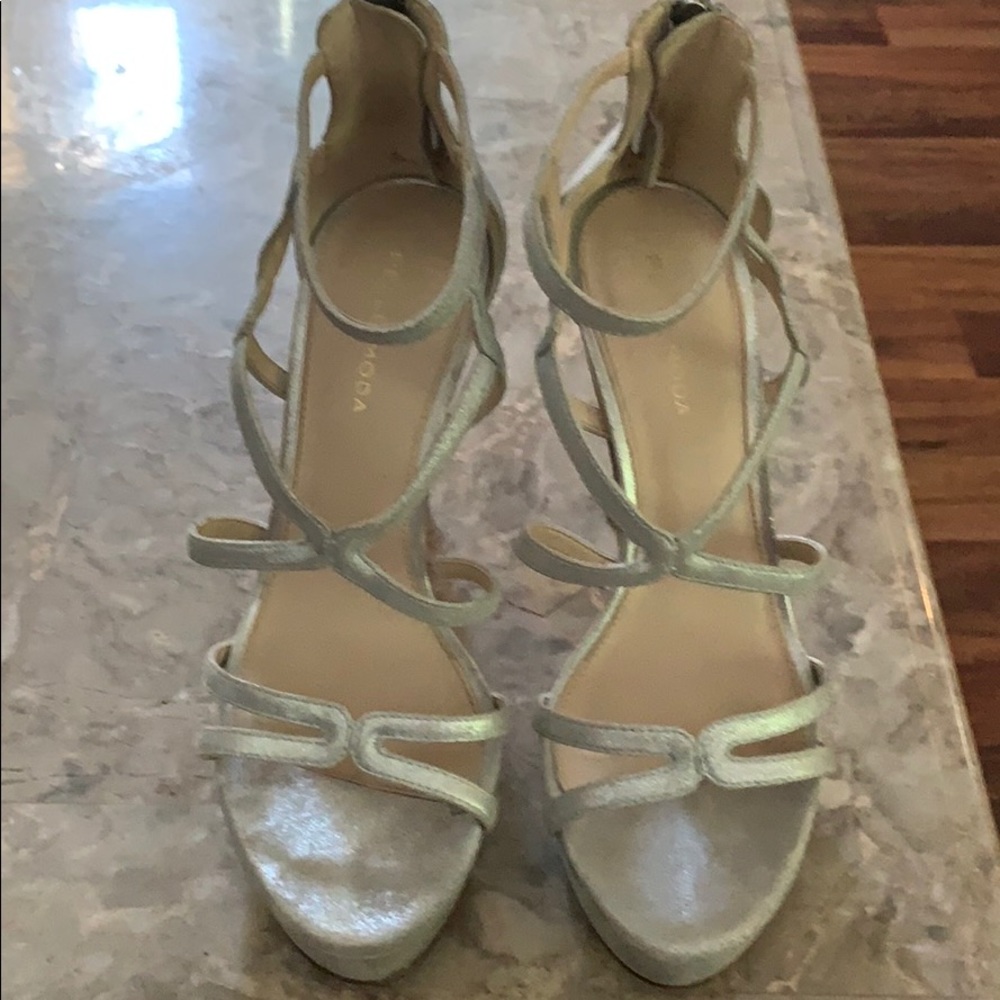 Pelle Moda Platform Sandals
